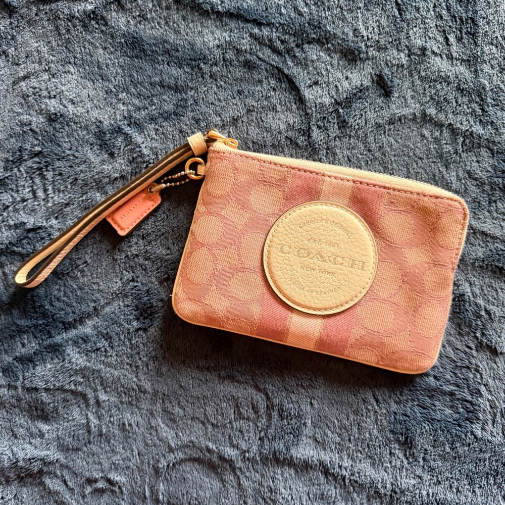 Coach Signature C Pink Peach Jacquard Wristlet Wallet Zip Pouch Holder - D1514 - Picture 1 of 3